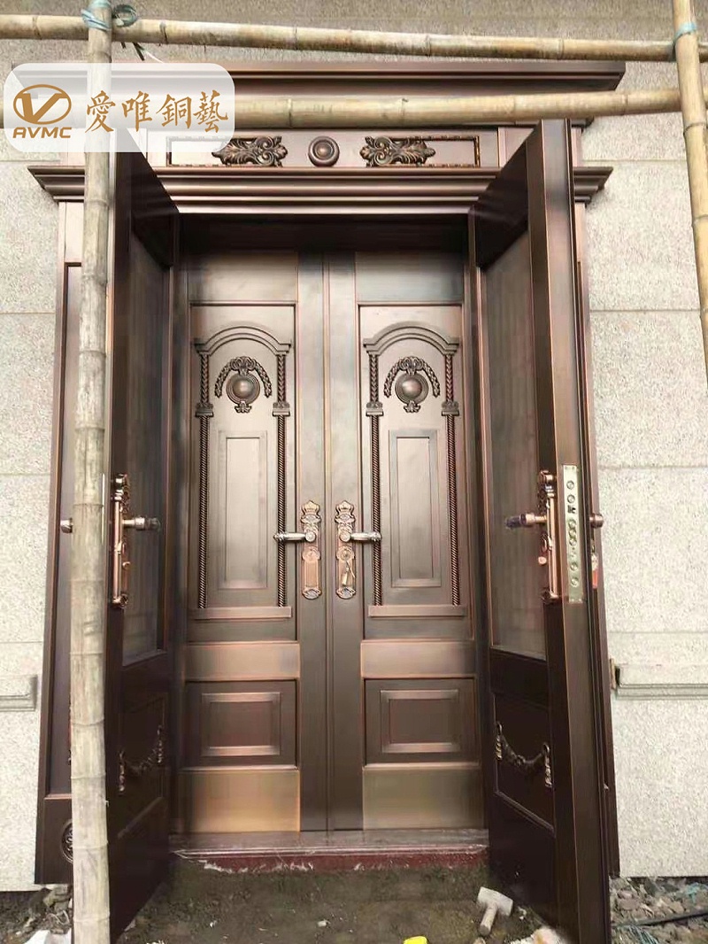 愛(ài)唯銅門(mén)