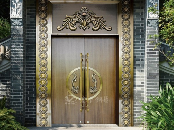 佛山銅門(mén)廠(chǎng)家建議我們購(gòu)買(mǎi)別墅銅門(mén)的要點(diǎn)