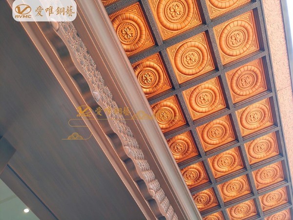 真銅門真的不會生銹嗎？佛山南海銅門廠家愛唯銅藝專業老師傅為您解答