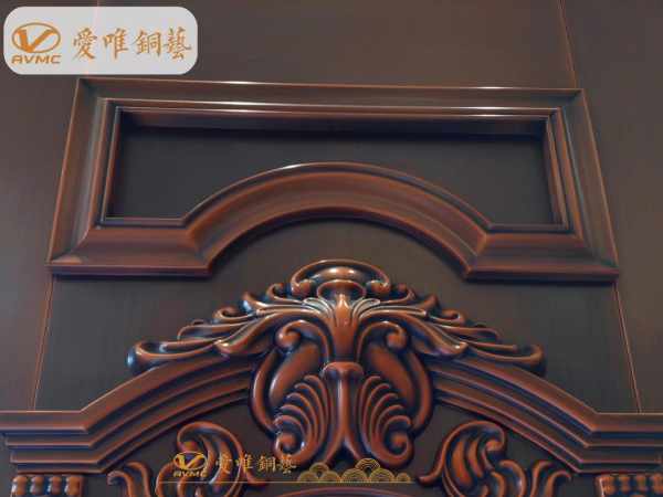 真銅門真的不會生銹嗎？佛山銅門廠家愛唯銅藝專業老師傅為您解答