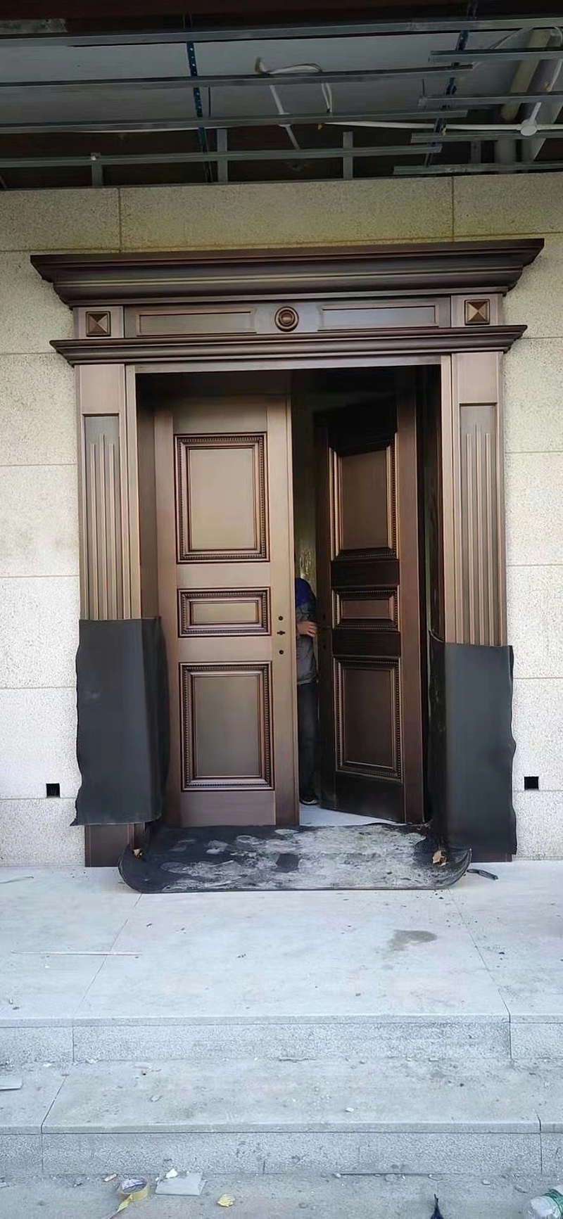 簡(jiǎn)約別墅銅門 (2)